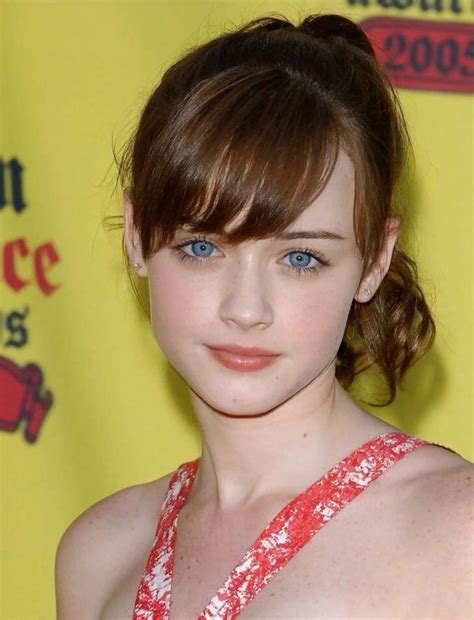 Alexis Bledel: Bio, Height, Weight, Age, Measurements